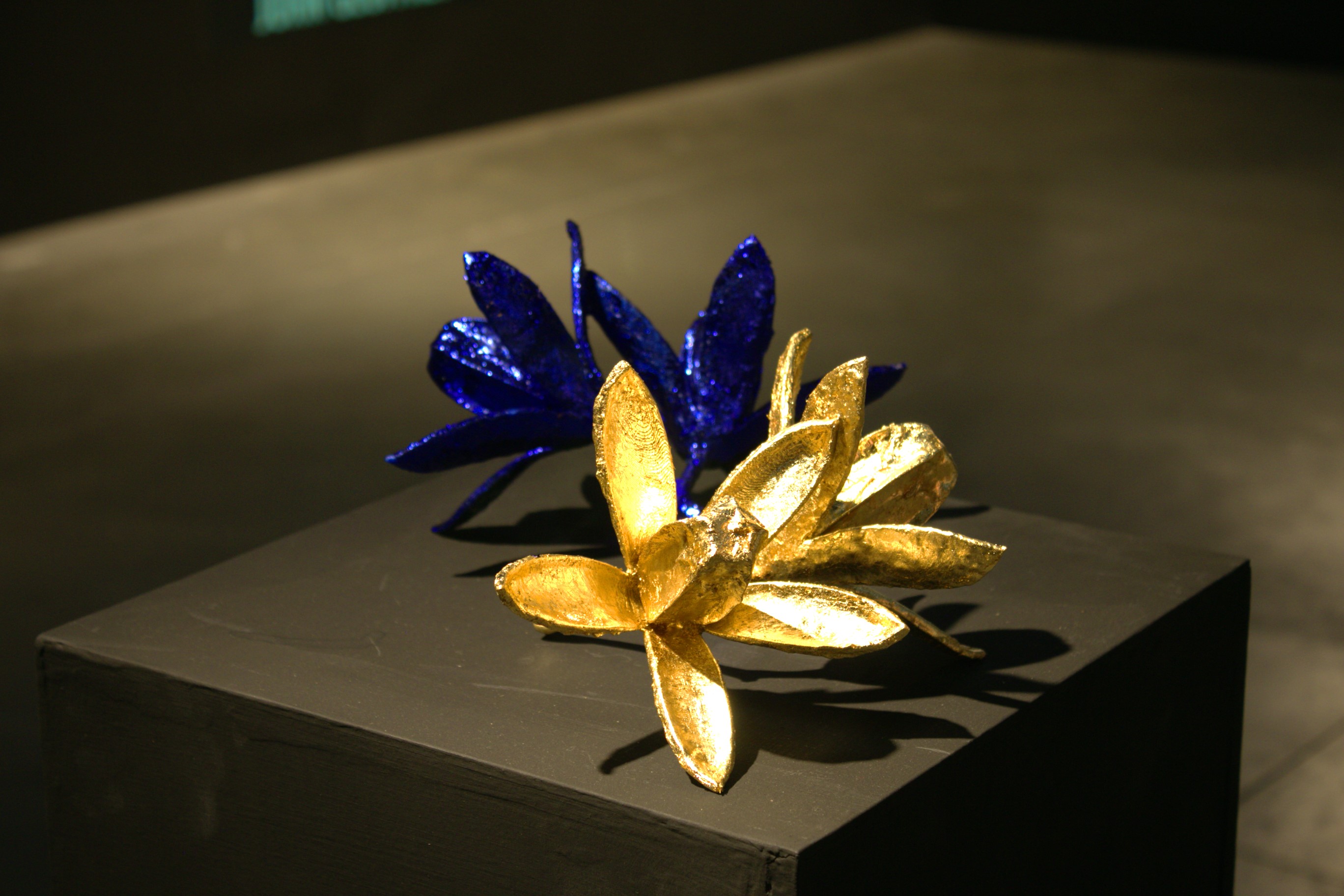 Entre raíces y memoria 10 — escultura de María Paula Alzate