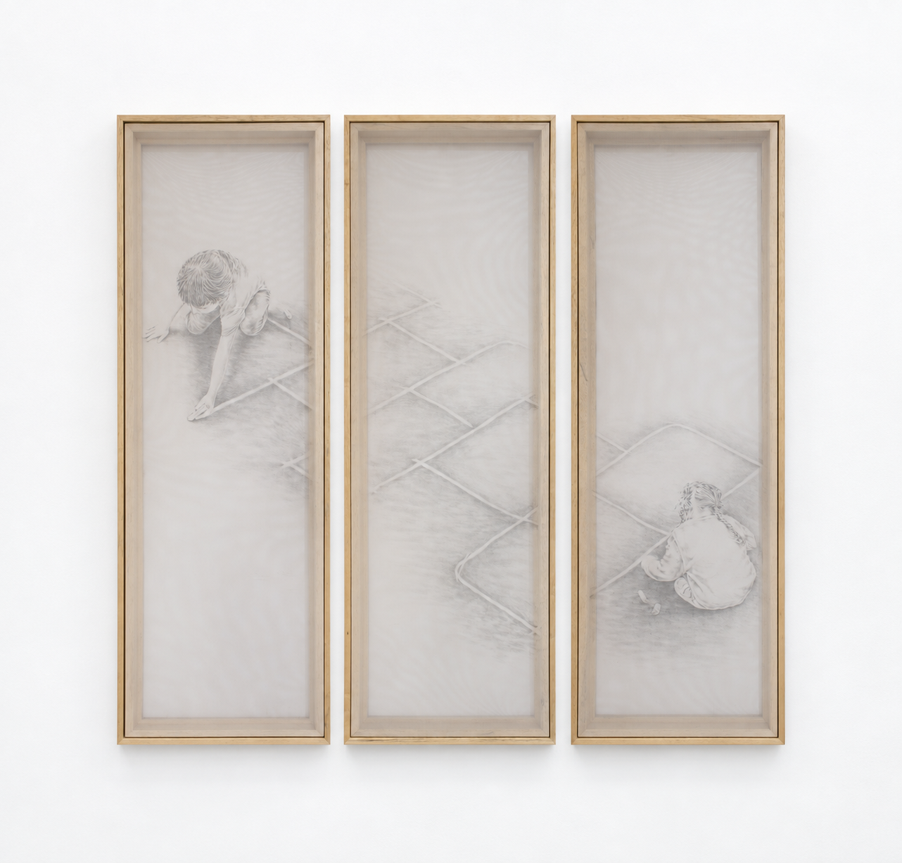 Juguemos en el bosque — tríptico, obra de Wilson Guerrero